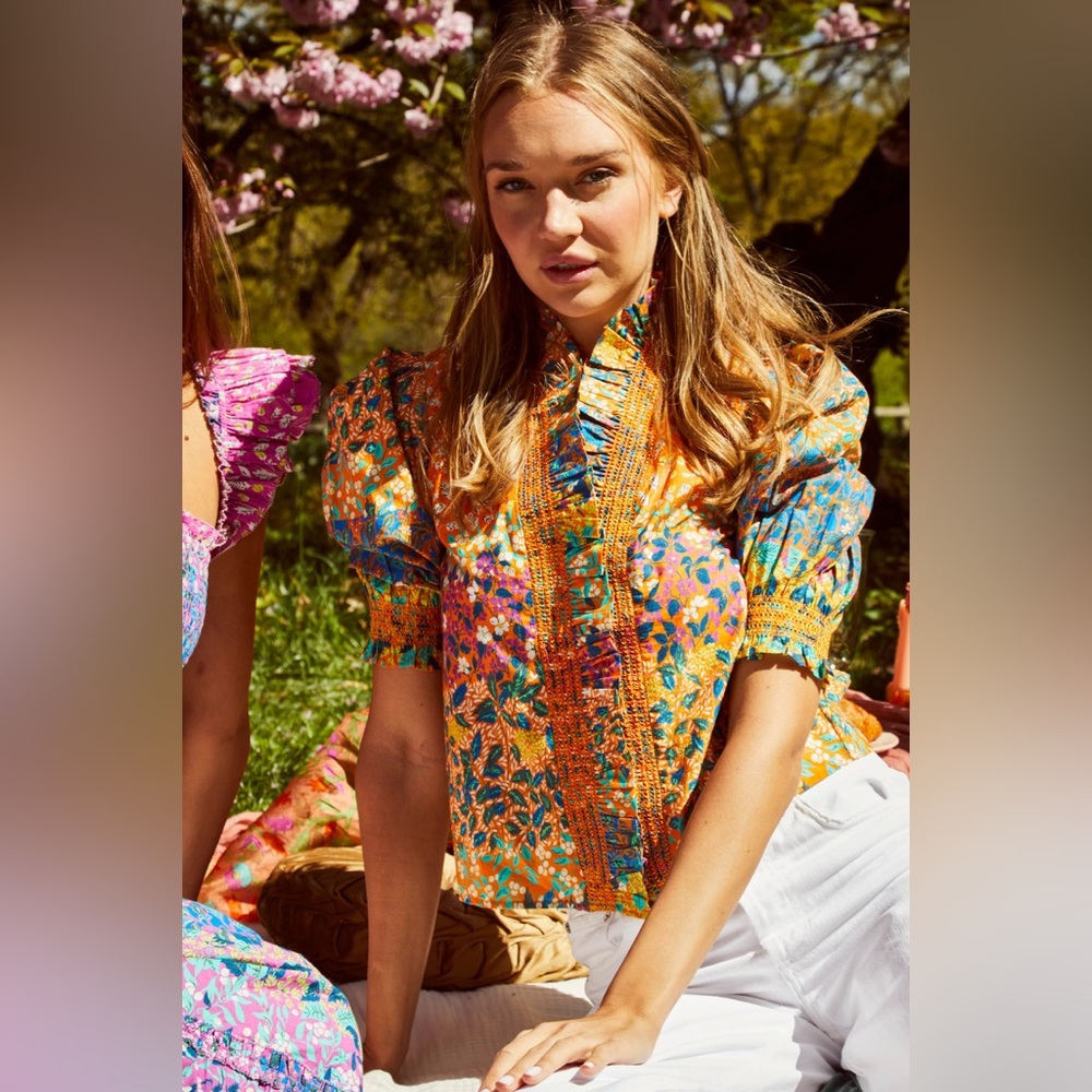 🆕 Love the Label ‘Zuri’ Top in Iris Print Ruffle Puff Sleeve
